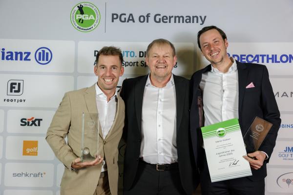 PGAJugendtrainer2025 MaximilianRoehrig links und MartinKeskari rechts mit Mentor MartinHasenbein mitte2