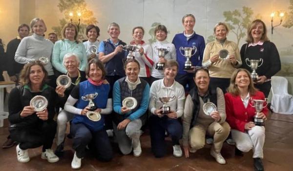 2024 Int Esp dobles Senior Femenino Entrega de premios jpg